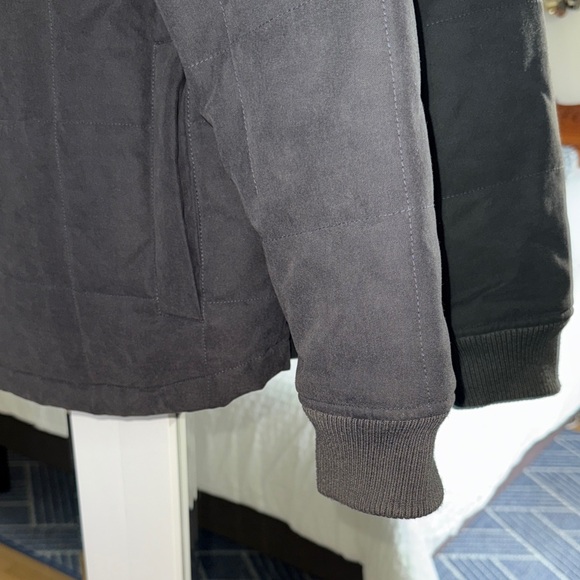Billabong Men's Cozy Black Jacket with Grey Flannel Detail - Picture 5 of 7